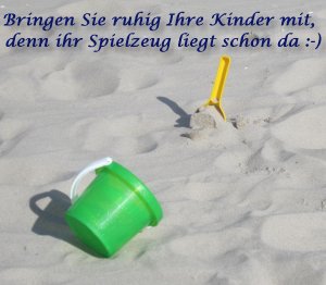 Spielzeug im Sand